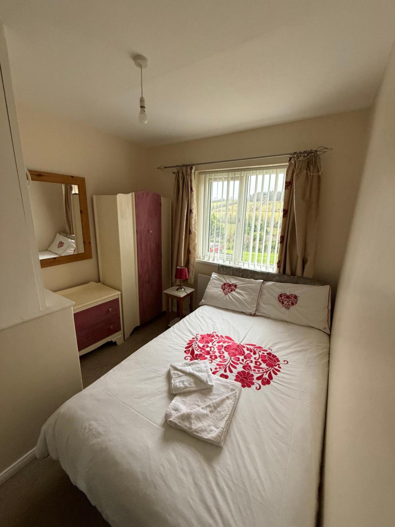 Taise Veiw Apartment Ballycastle Bagian luar foto